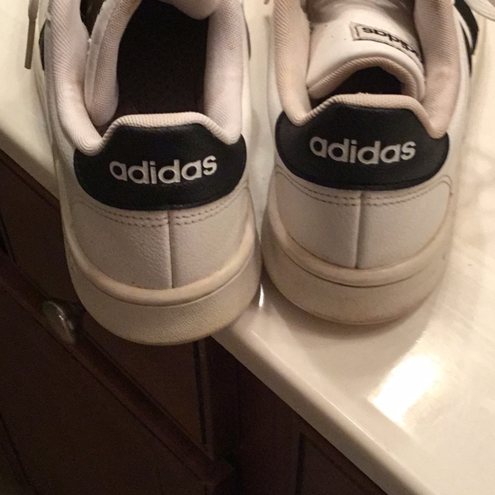 Leather AdidasTennis Shoes - Picture 4 of 7